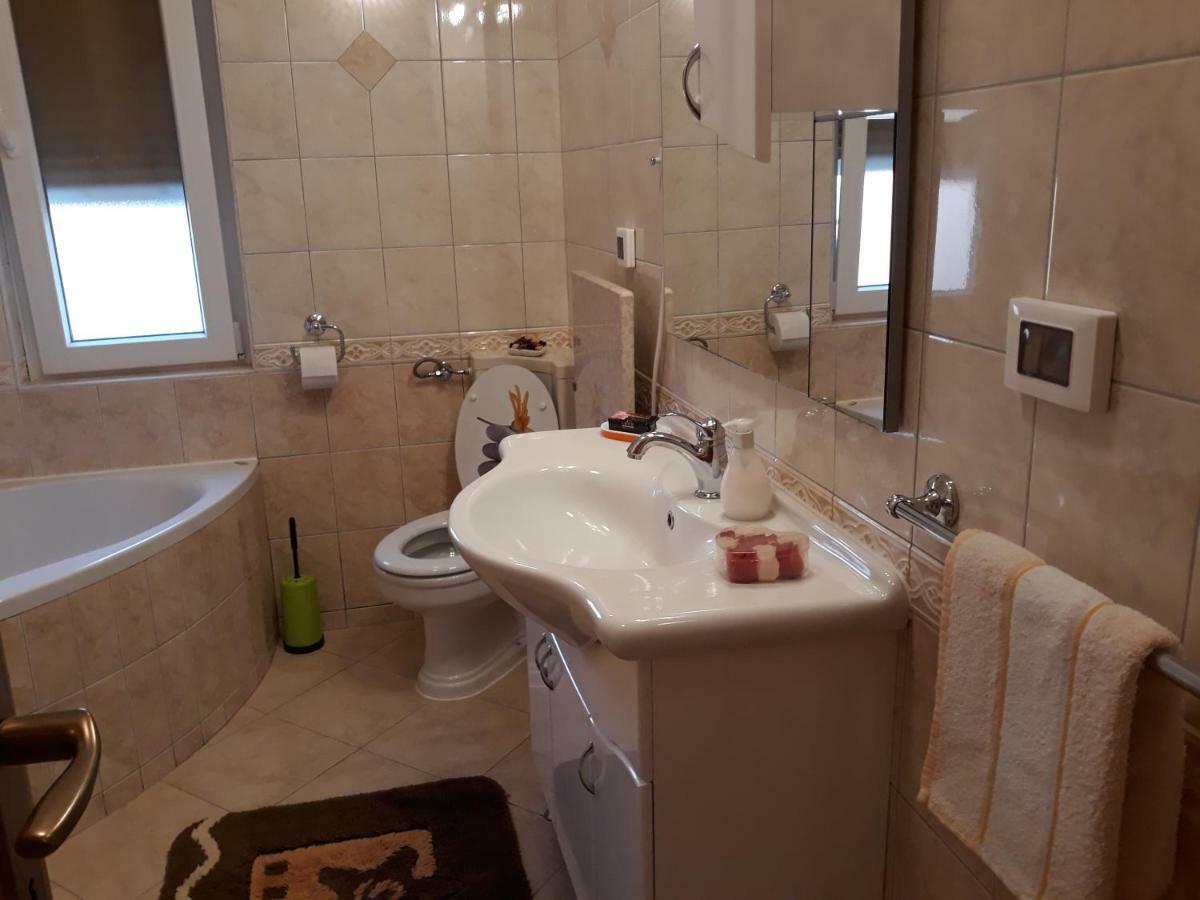 Apartment Matea Ровінь Екстер'єр фото